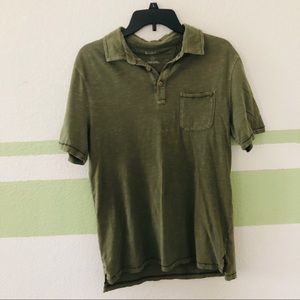 Green men’s polo